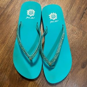 Yellow Box Flip Flops. (Style: Jello) size:10. Mint/Turquoise with jewels.